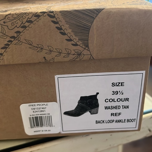 Free People Leather Ankle Boots NWT - Picture 9 of 10